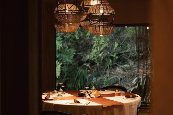 Dining 108 of 155