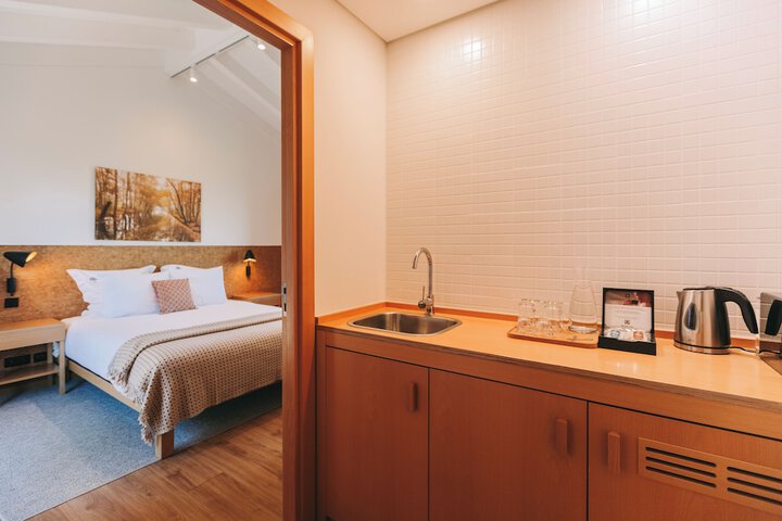 Room 70 of 181