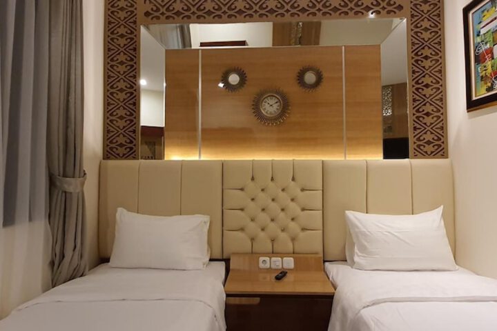 Room 9 of 40