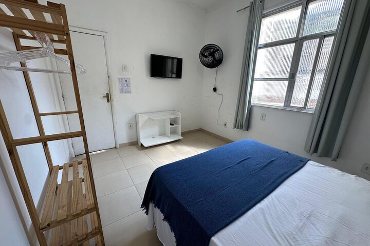 Room 46 of 77