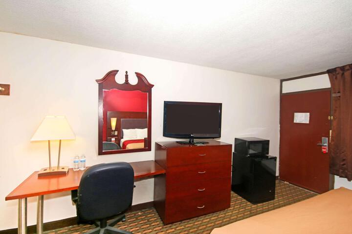 2 Double Beds (7 of 18)