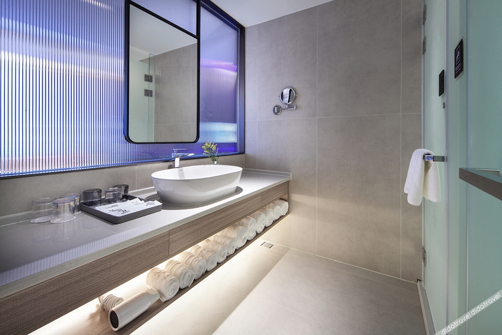 UU Electro-sports Hotel