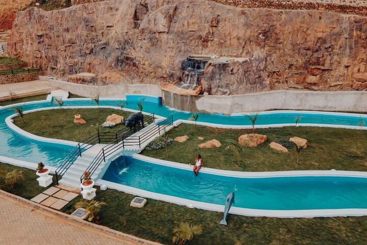 Pool 17 of 32