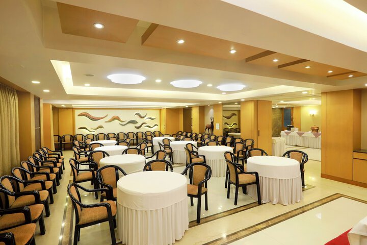 Ballroom/Hall 46 of 66