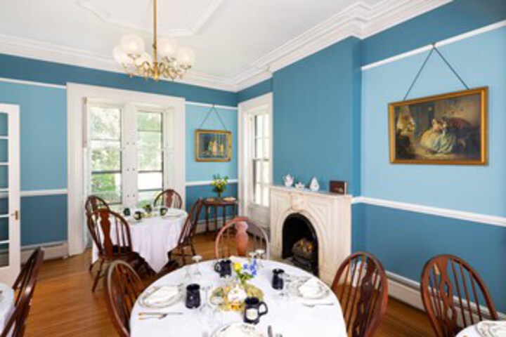Dining 166 of 282