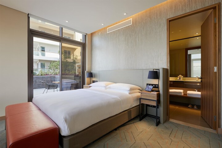 Room 10 of 67
