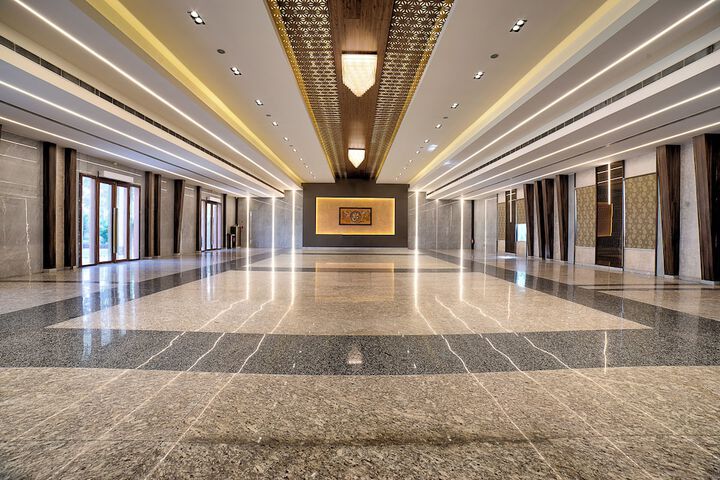 Ballroom/Hall 76 of 97
