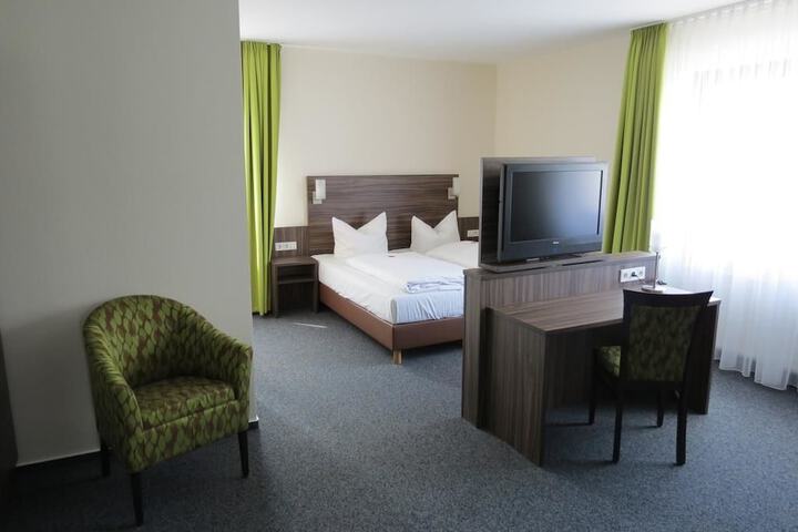 Room 15 of 39