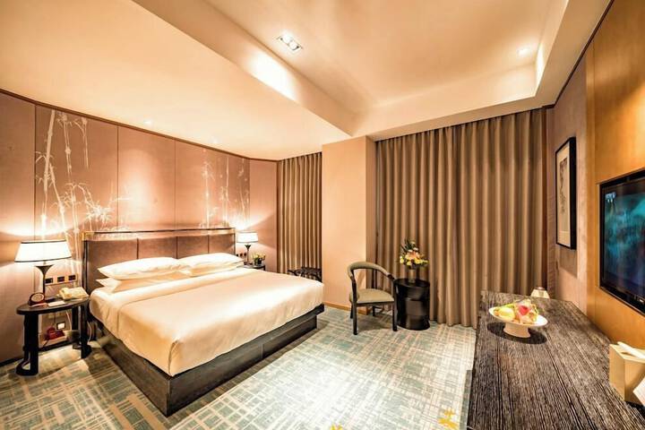 Room 18 of 46