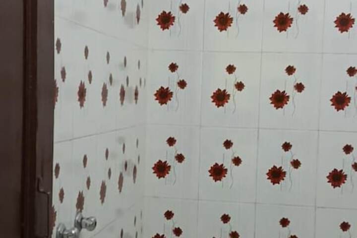 Room 19 of 28