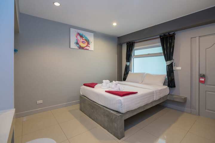 Room 73 of 353