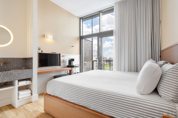 Room 30 of 171