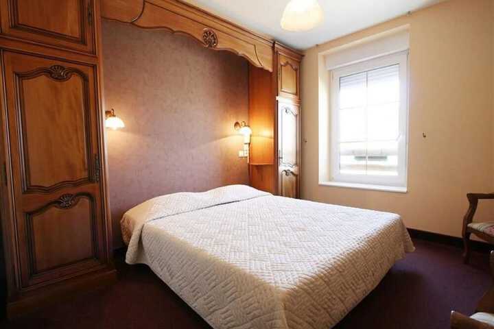 Room 9 of 44