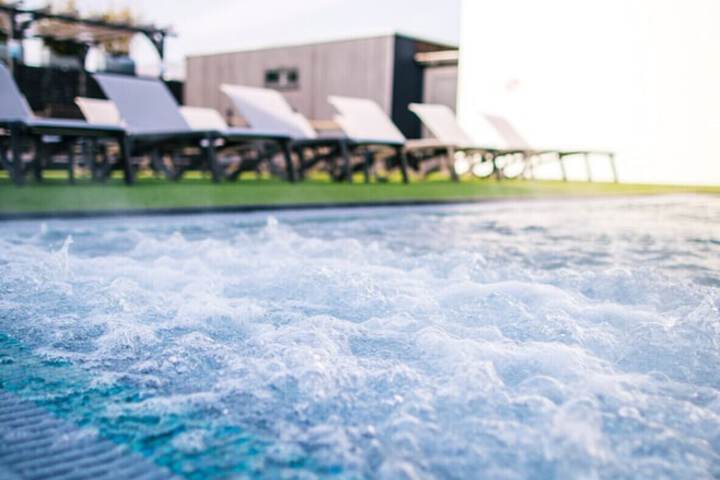 Pool 22 of 66
