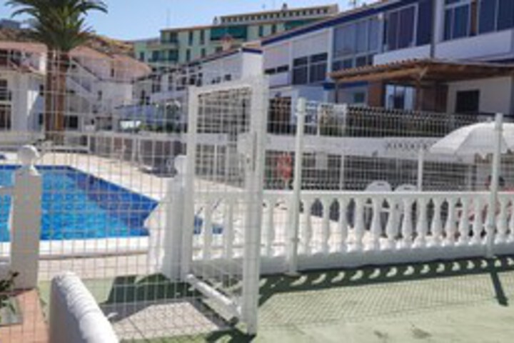 Pool 24 of 37