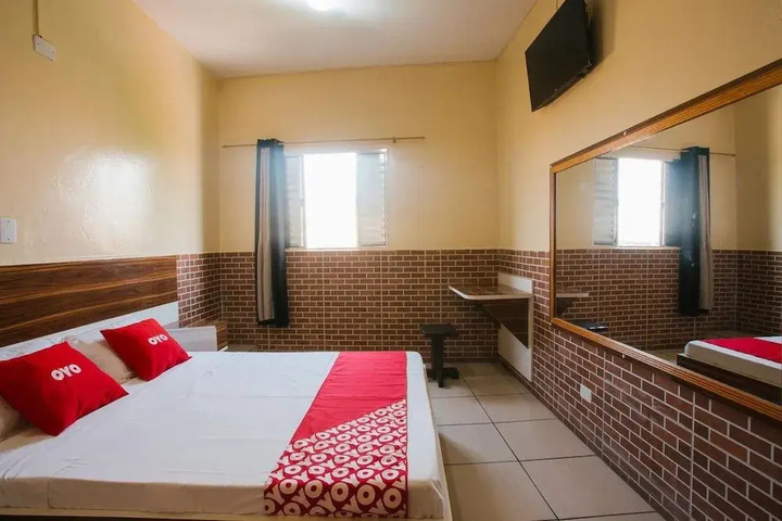Room 5 of 11