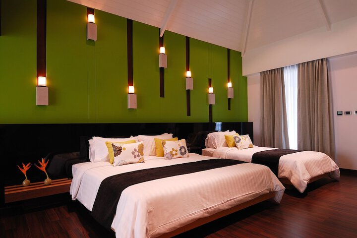 Room 35 of 210