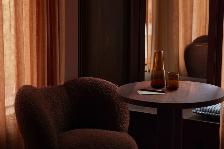 Room 7 of 68