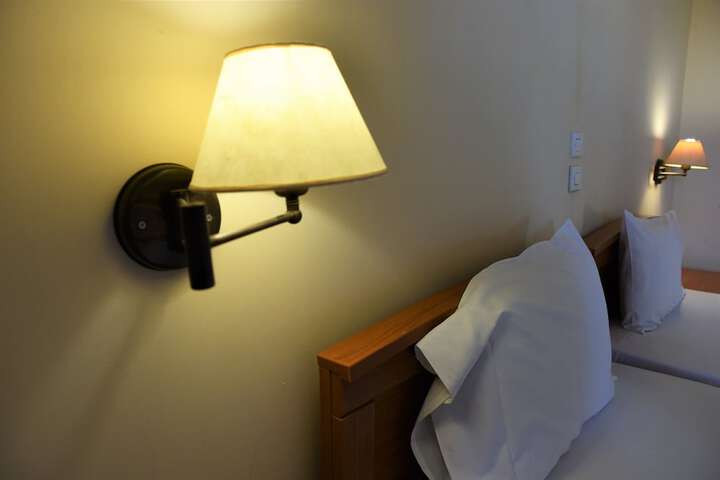 Room 6 of 38