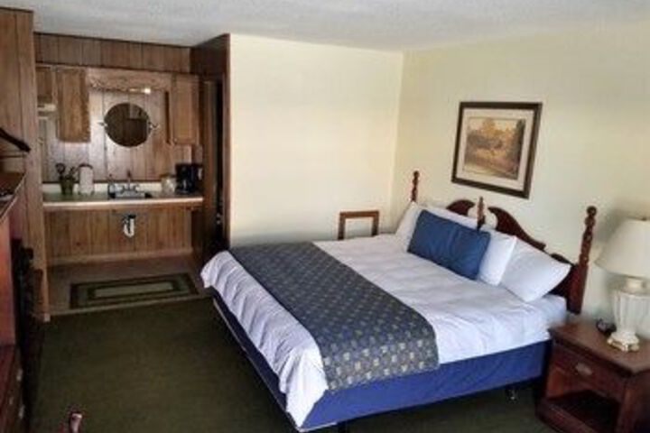 Room 25 of 47
