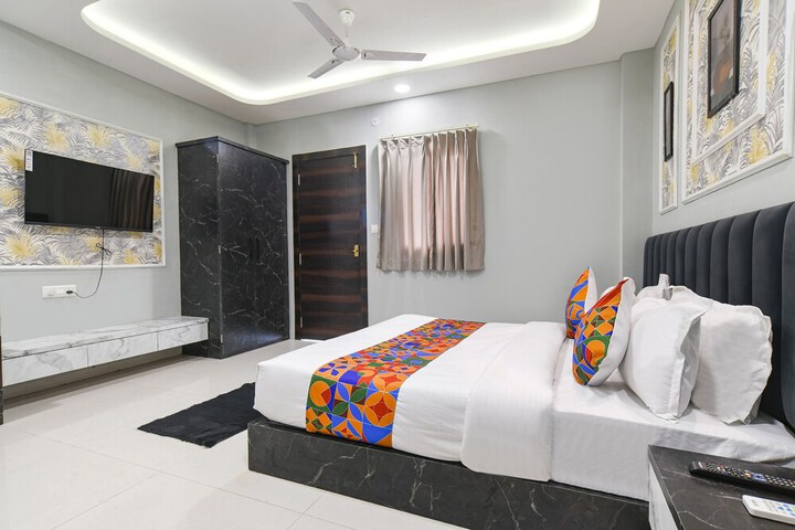 Room 19 of 34