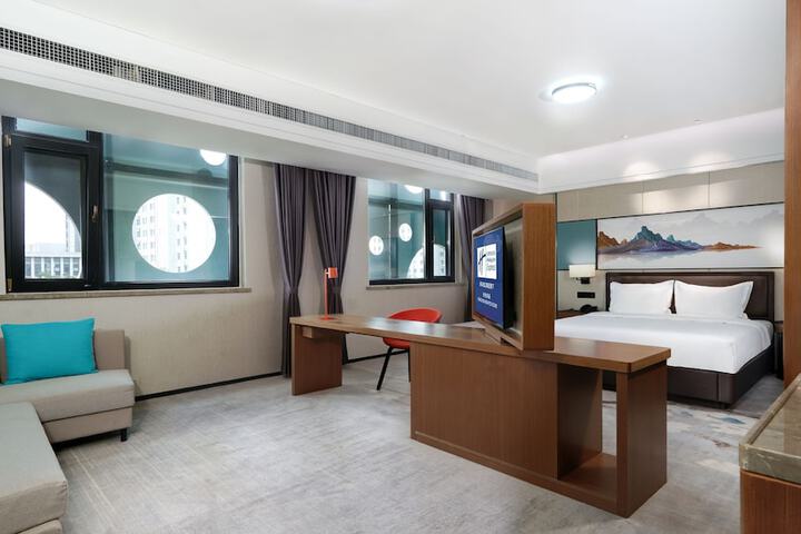 Room 5 of 35