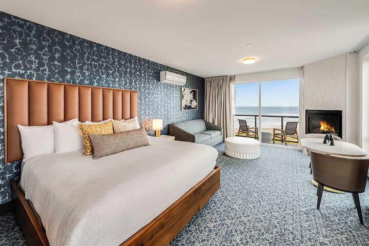 Room 50 of 220
