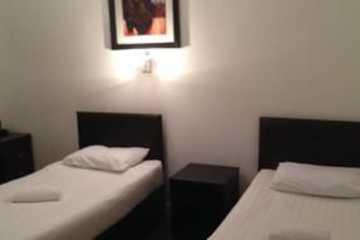 Room 14 of 37