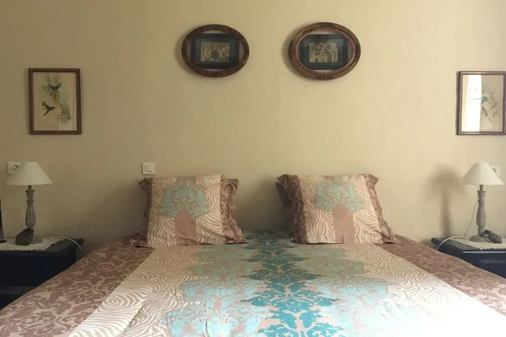 Room 6 of 25