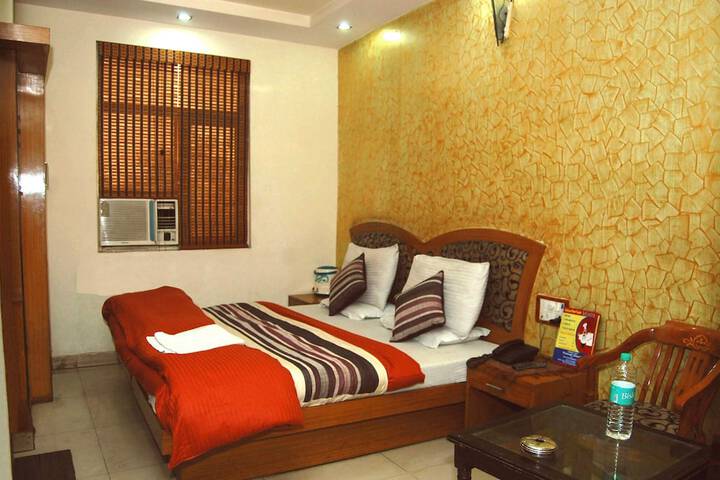 Room 14 of 35