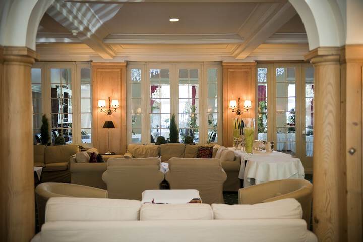 Hotel Interior 6 of 140