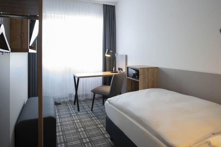 Room 2 of 14