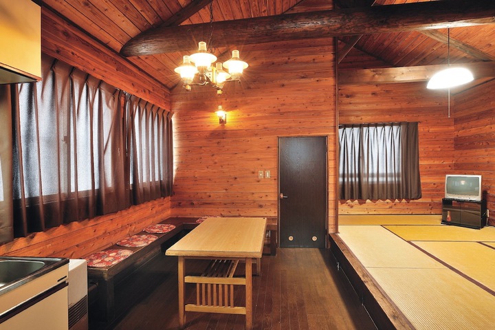 Room 6 of 37