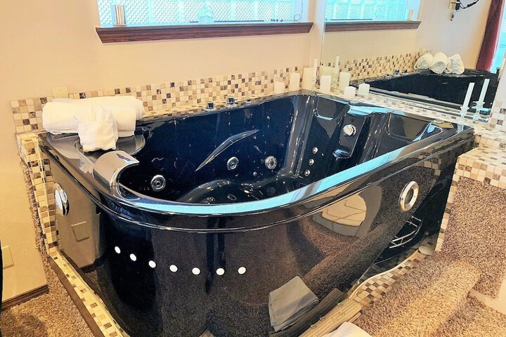 Private spa tub