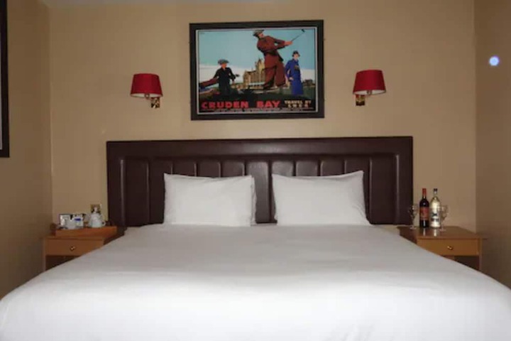 Room 9 of 40