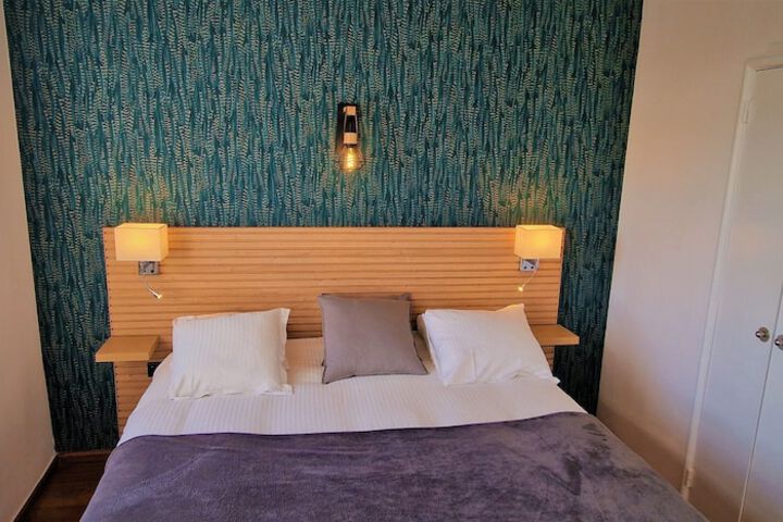 Room 14 of 30