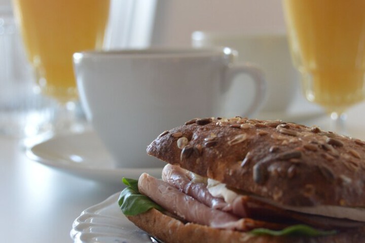 Breakfast/Coffee Service 83 of 140