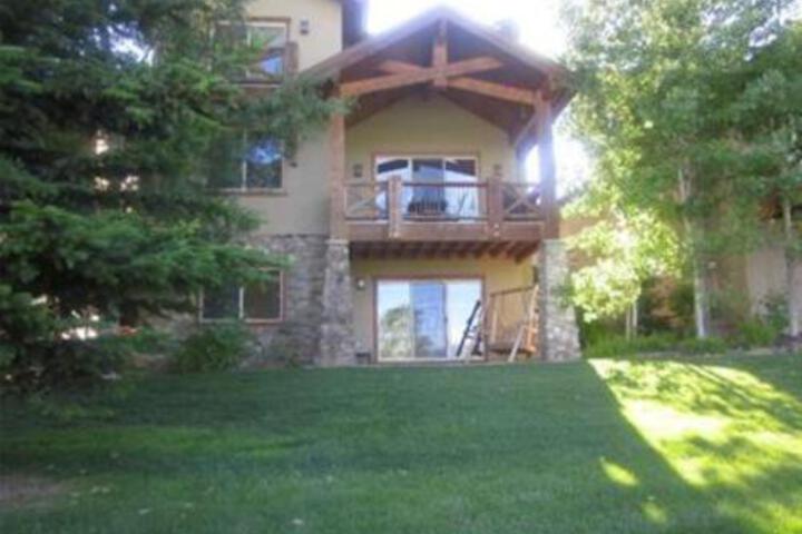 Golf Course Luxury Turnberry 23 in Midway, UT