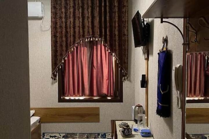 Room 9 of 29