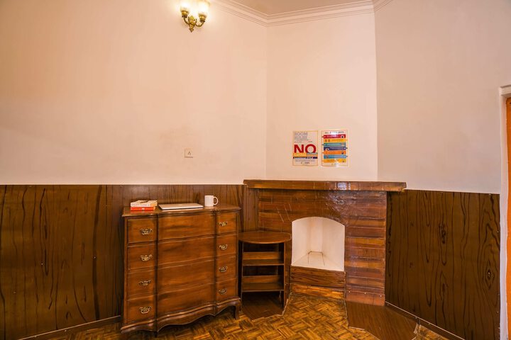 Room 10 of 63