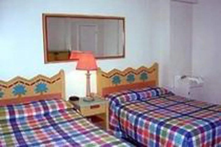 Room 4 of 4