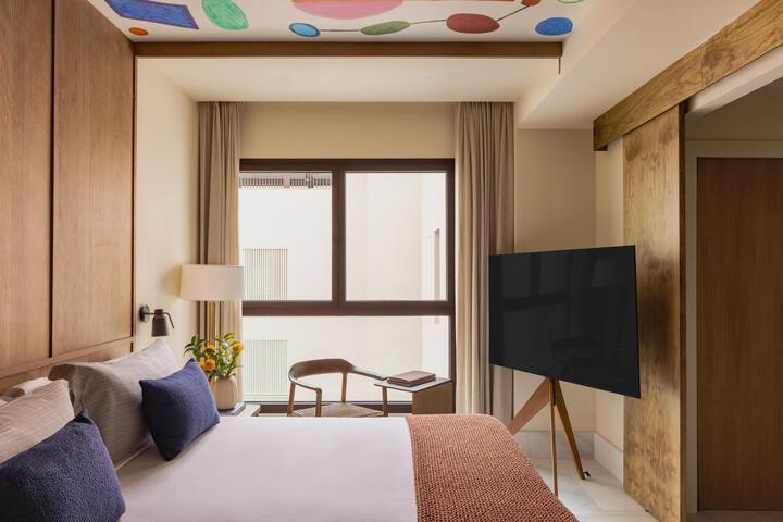 Room 65 of 140