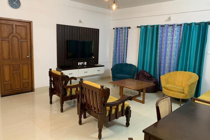 Room 12 of 19