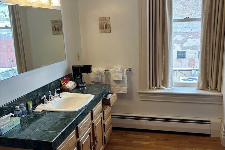 Room 8 of 21