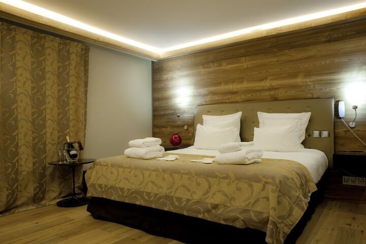 Room 10 of 64