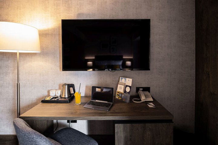 Room 4 of 58