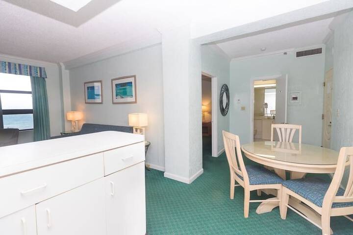 Room 3 of 27