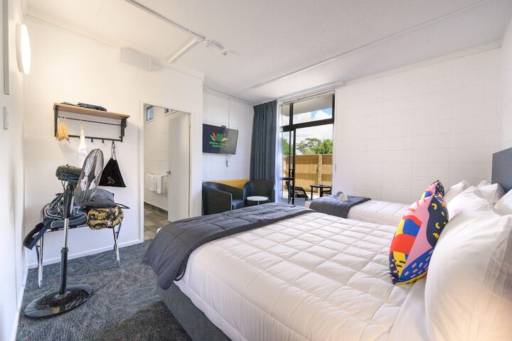 Room 37 of 165