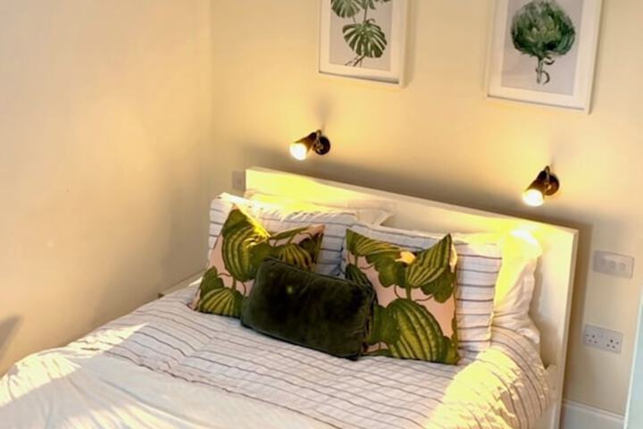 Room 17 of 35