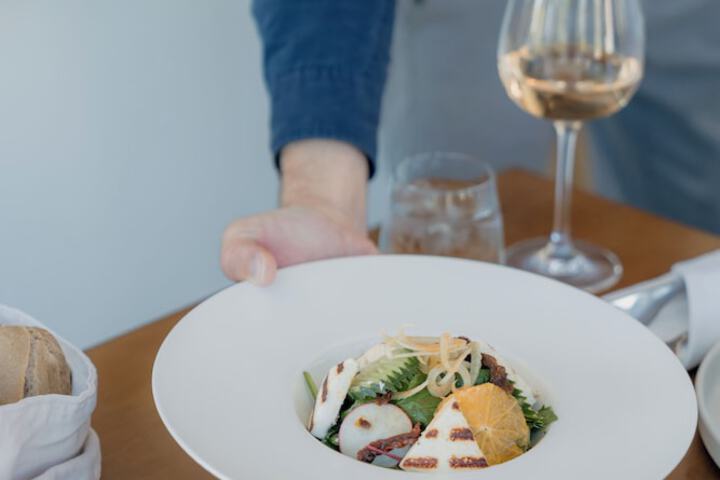 Dining 55 of 86